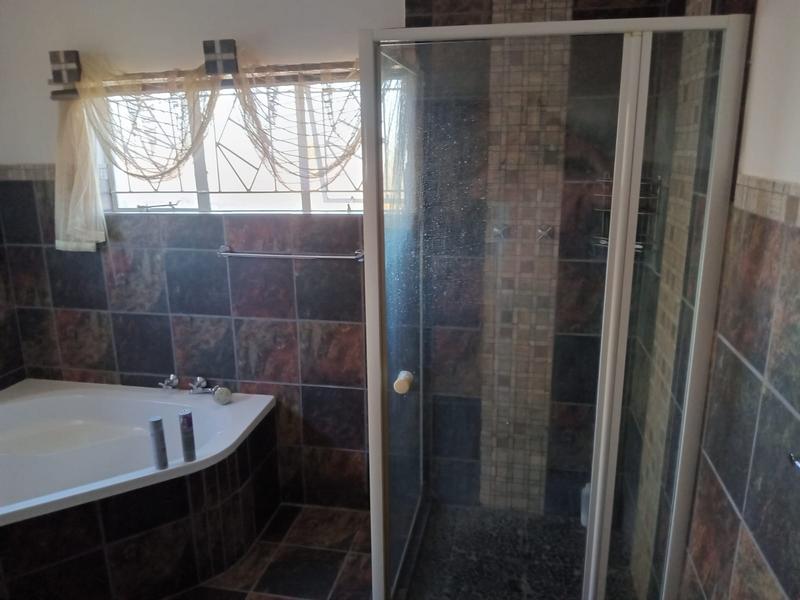 4 Bedroom Property for Sale in Kakamas Northern Cape